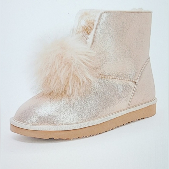 NIB GOLD POM POM FLUFFY FURRY LINED NON SLIP SOLE SIZE 5.5 - Picture 7 of 15